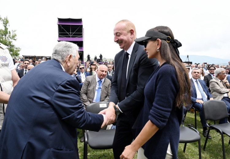 Prezident və birinci xanım Şuşada “Xarıbülbül” festivalında iştirak ediblər -