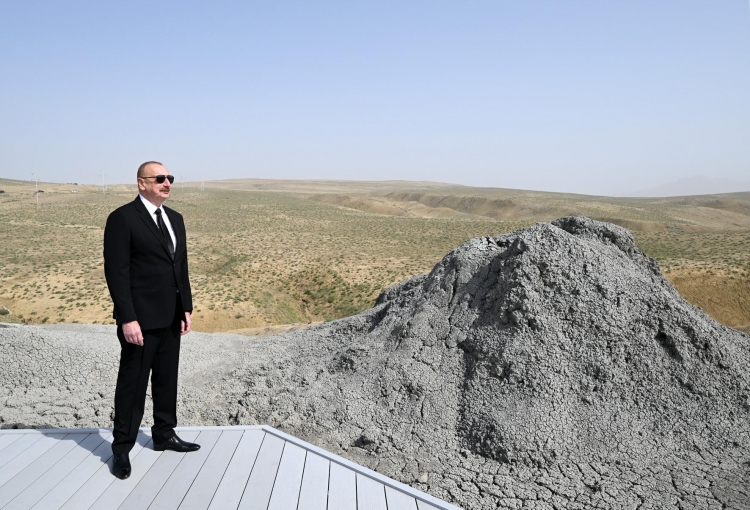 İlham Əliyev Palçıq Vulkanları Turizm Kompleksinin açılışında iştirak edib -