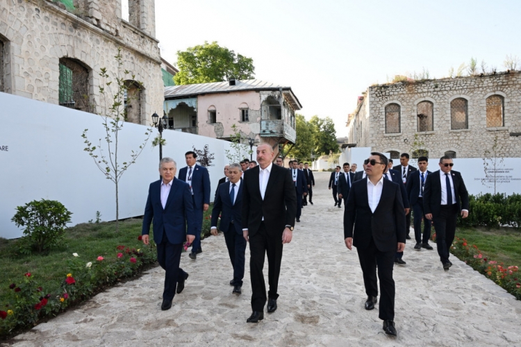 Azərbaycan, Özbəkistan və Qırğızıstan prezidentləri Şuşada gəziblər -