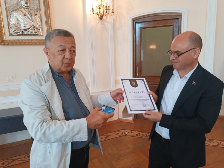 Həsən bəy Zərdabi adına mükafat təqdim olunub –