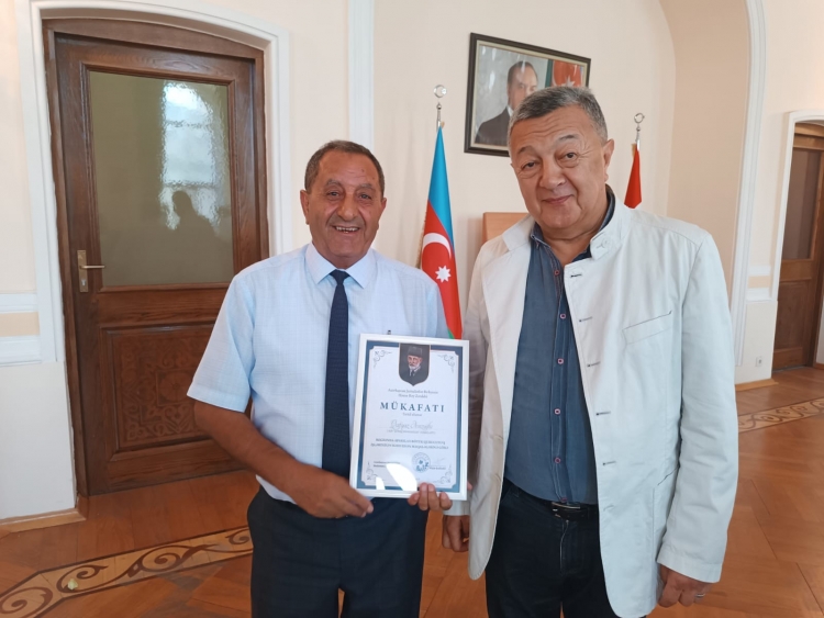 Həsən bəy Zərdabi adına mükafat təqdim olunub –