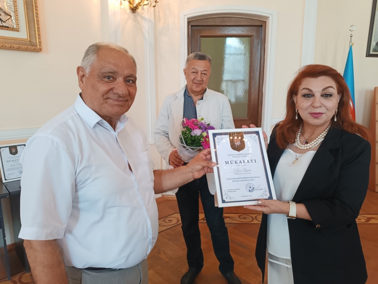Həsən bəy Zərdabi adına mükafat təqdim olunub –