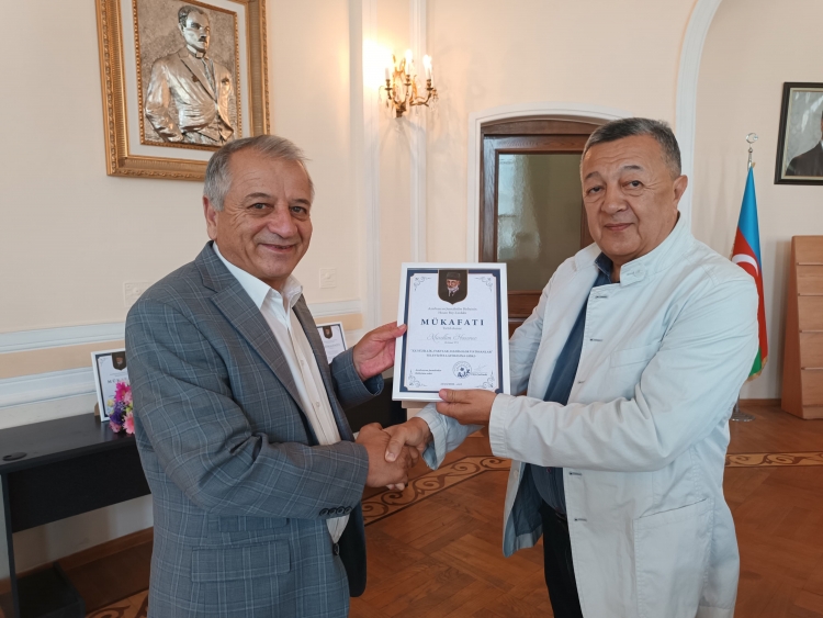 Həsən bəy Zərdabi adına mükafat təqdim olunub –