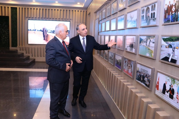 Baş prokuror Türkiyənin Konstitusiya Məhkəməsinin sədri ilə görüşüb -