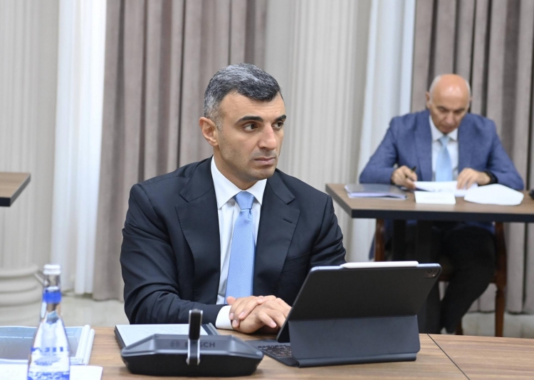 İqtisadi Şura 2025-ci və növbəti 3 il üzrə büdcə layihələrini müzakirə edib -