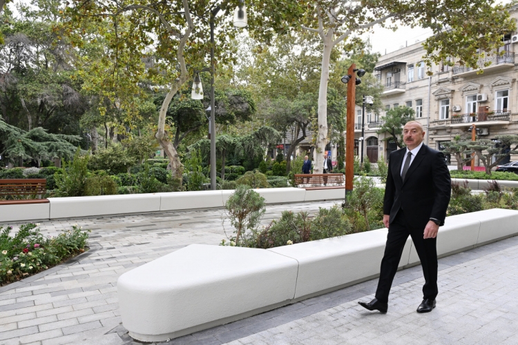 Prezident İlham Əliyev “Xəqani” bağında aparılmış abadlıq və yenidənqurma işlərindən sonra yaradılan şəraitlə tanış olub -