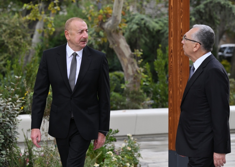 Prezident İlham Əliyev “Xəqani” bağında aparılmış abadlıq və yenidənqurma işlərindən sonra yaradılan şəraitlə tanış olub -