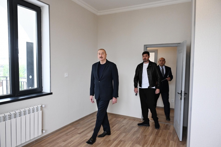 İlham Əliyev Ağdamın Kəngərli kəndində aparılan bərpa işləri ilə tanış olub -