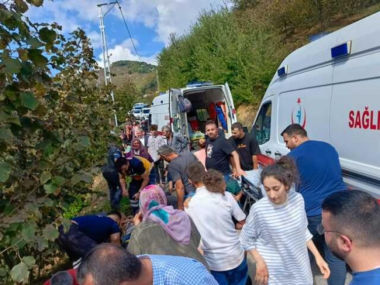 Türkiyədə ağır yol qəzası olub, 22 nəfər yaralanıb -
