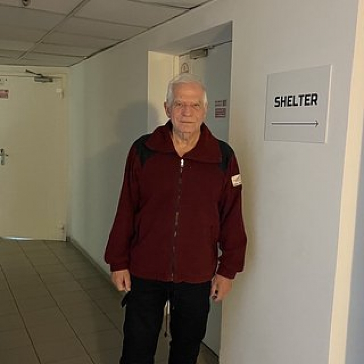 Borrell Kiyevdə bomba sığınacağında –