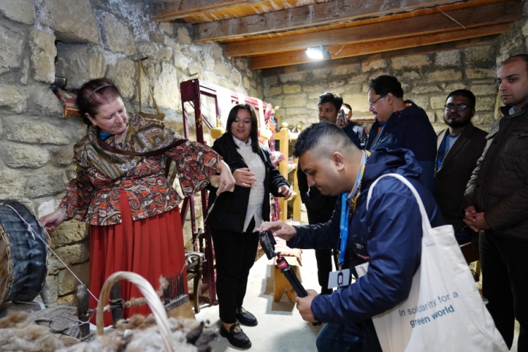 Xarici jurnalistlər Qala qoruğunda olublar