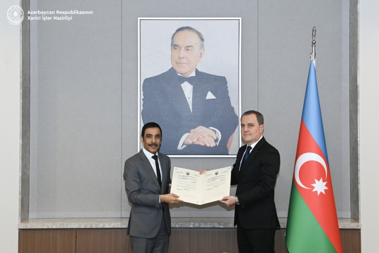 Ceyhun Bayramov Küveytin Azərbaycandakı səfiri ilə görüşüb