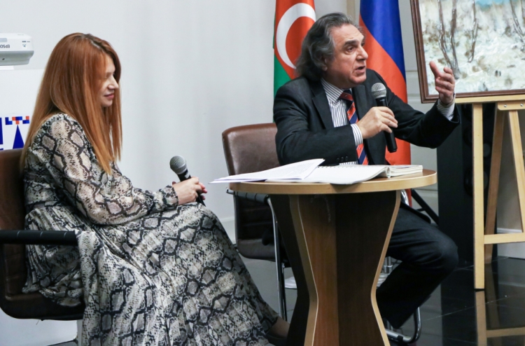 “Mədəniyyətlərin qovşağında tale”