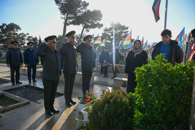 Polad Həşimovun doğum günündə xatirəsi yad edilib -
