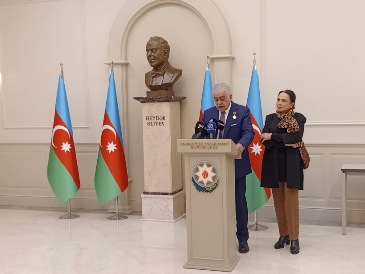 Şamil Ayrıma “Heydər Əliyevin 100 illiyi” medalı təqdim olunub
