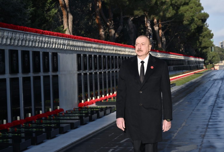 Prezident 20 Yanvar şəhidlərinin xatirəsini yad edib -