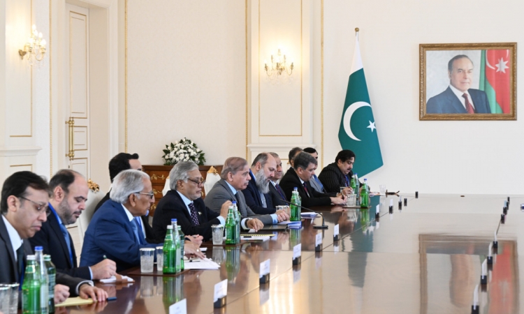 Prezident İlham Əliyevin Pakistanın Baş naziri ilə geniş tərkibdə görüşü olub -