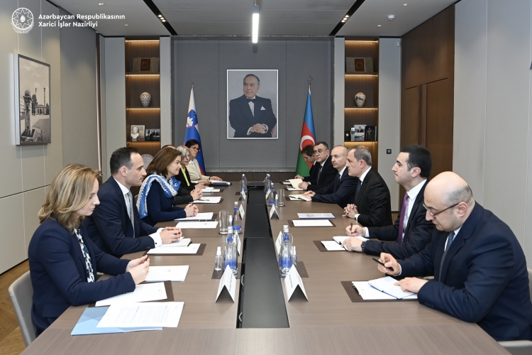 Ceyhun Bayramov Tanya Fayon ilə görüşüb