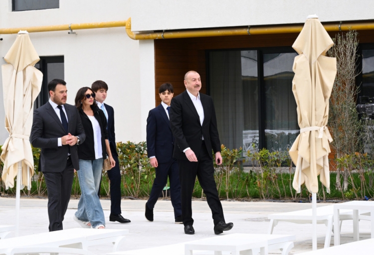 Prezident və birinci xanım “Sea Breeze”də -