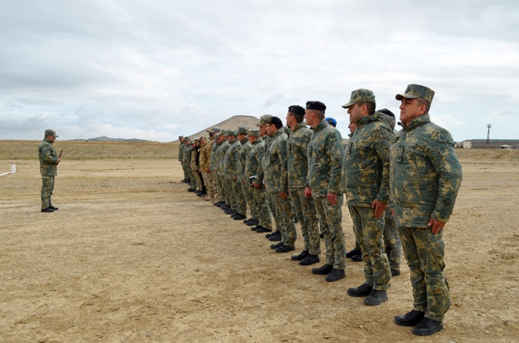 Ordumuzda hərbiləşdirilmiş kross birinciliyi keçirilib