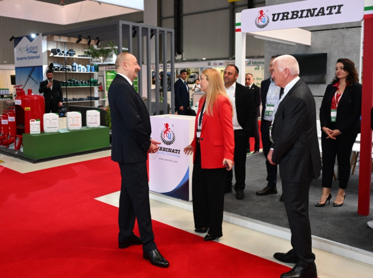 Prezident “InterFood Azerbaijan” və “Caspian Agro” sərgiləri ilə tanış olub
