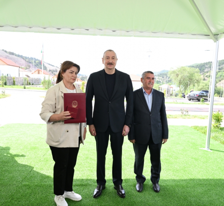 Prezident Laçının Bəylik kəndində -