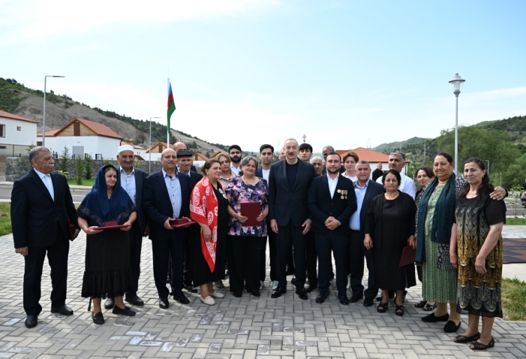 Prezident Laçının Bəylik kəndində -