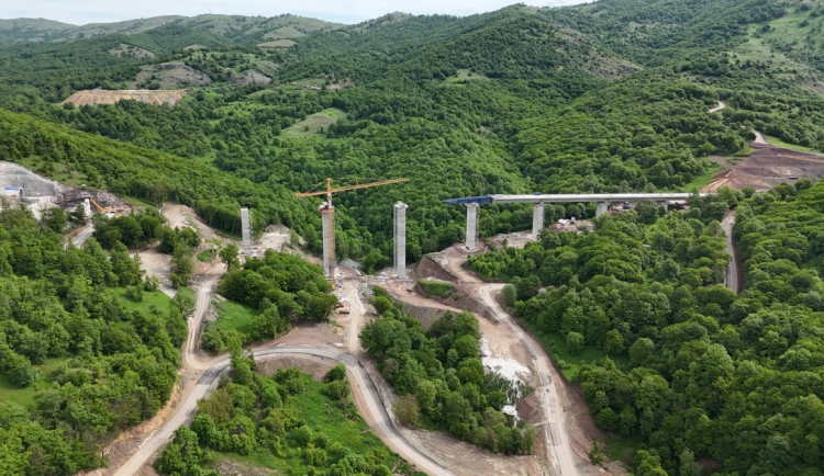 Prezidentlər Kəlbəcər-Laçın yolunda tikinti işləri ilə tanış olublar -