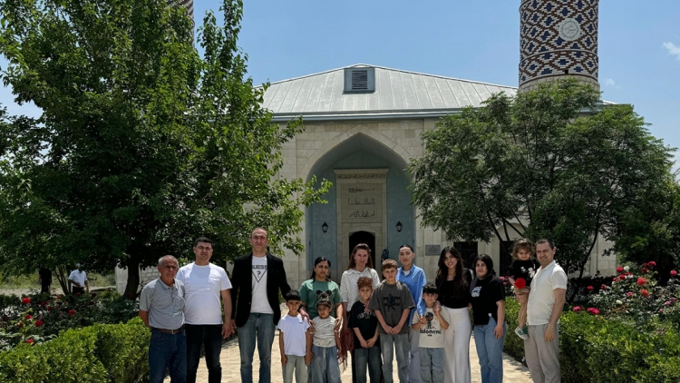 Şəhid ailələrinin üzvləri azad edilmiş ərazilərə səfər ediblər