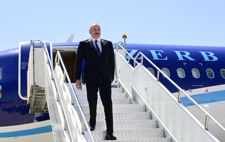 Prezident İlham Əliyev Türkiyəyə işgüzar səfər edib -