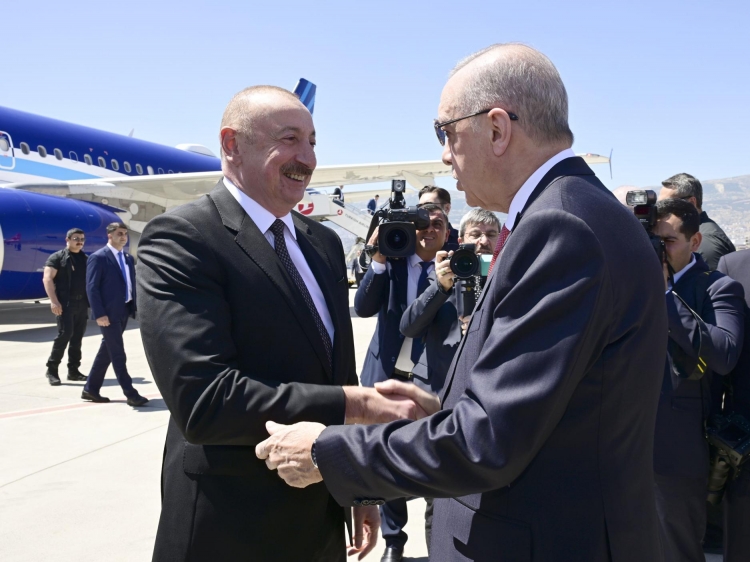 Prezident İlham Əliyev Türkiyəyə işgüzar səfər edib -