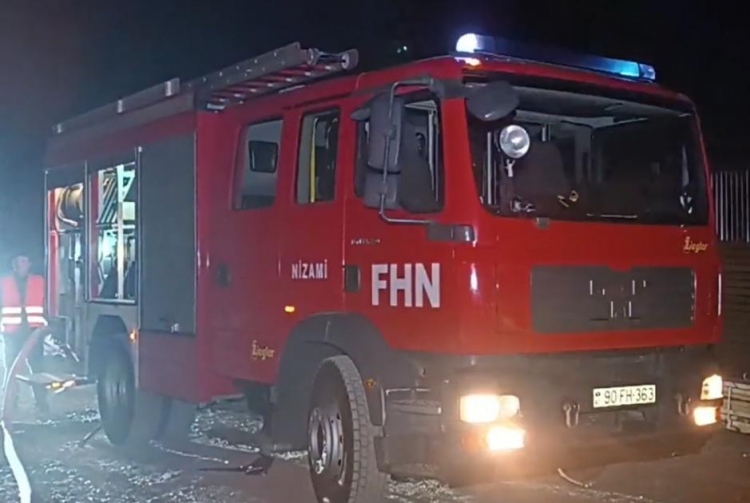 “Taxta bazarı”nda yanğın baş verib -