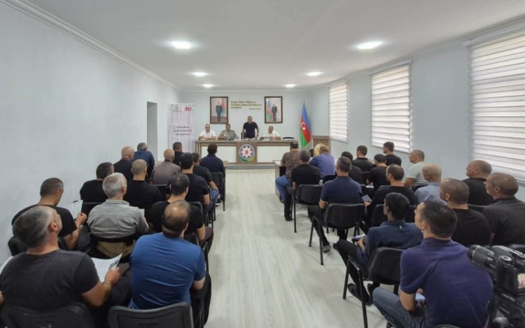 Həbsxanada monitorinq aparılıb