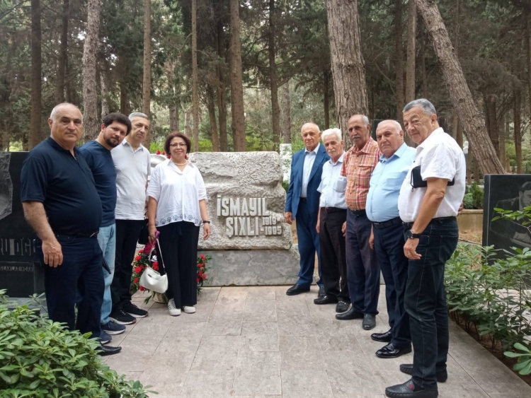 Xalq yazıçısı İsmayıl Şıxlı anılıb