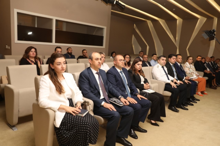 Qanunsuz tibb fəaliyyətinə qarşı mübarizə barədə ictimai müzakirə aparılıb