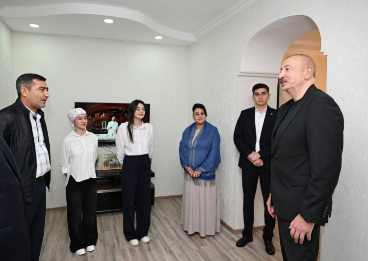 Prezident Hadrut qəsəbəsində olub