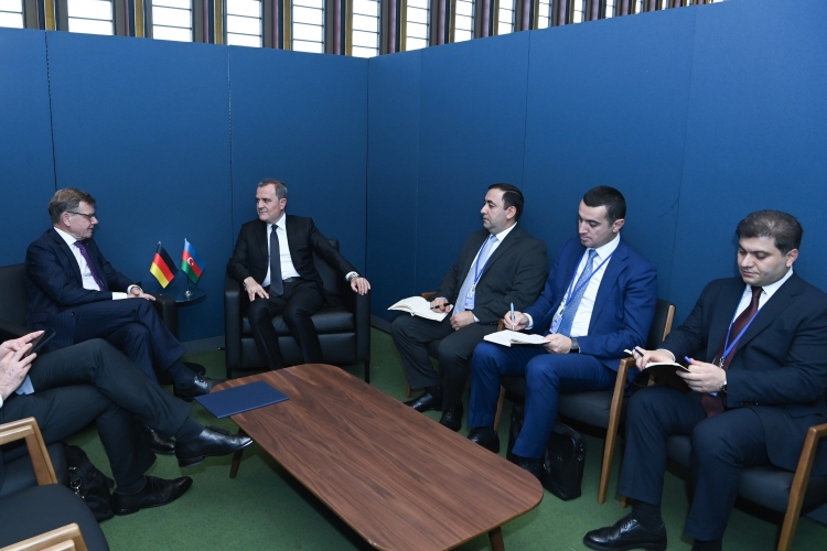 Ceyhun Bayramov Yohan David Vadeful ilə görüşüb