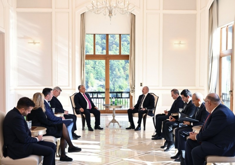 İlham Əliyev Macarıstanın Baş naziri ilə görüşüb