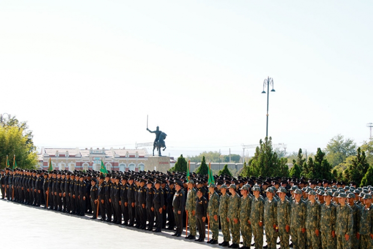 Azərbaycan Ordusunda Müstəqilliyin Bərpası Günü qeyd olunub