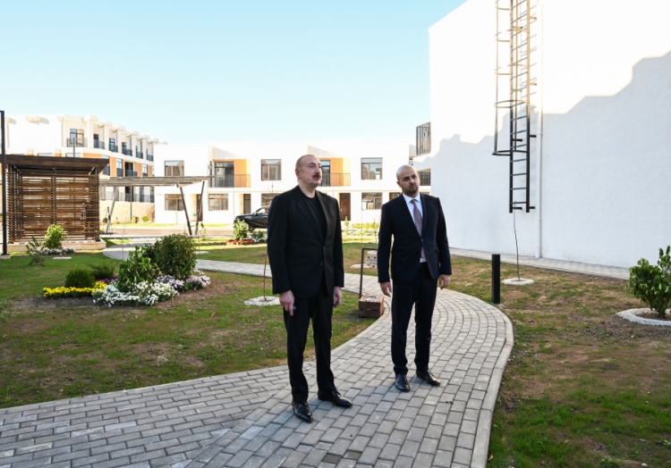 İlham Əliyev Zəngilanda 104 mənzilli yaşayış kompleksində görülmüş işlərlə tanış olub