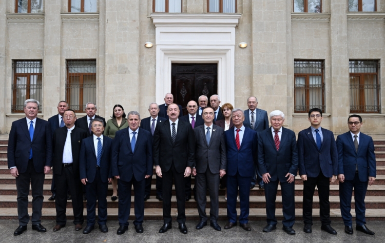 AMEA-nın 80 illik yubiley yığıncağı keçirilib: Prezident çıxış edib -