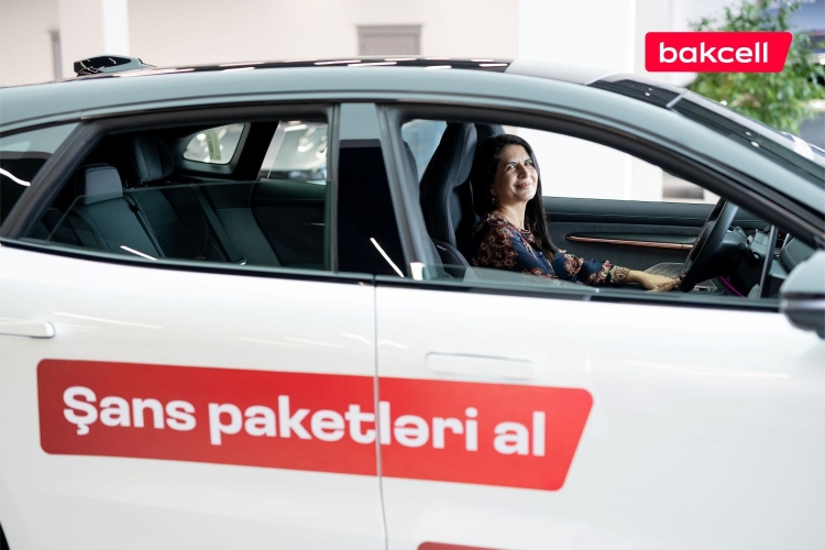 “Bakcell”in lotereyasında 5-ci lüks avtomobil sahibinə təhvil verildi