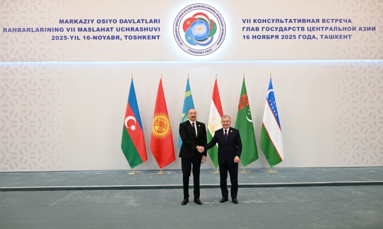 Azərbaycan Prezidenti Daşkənddəki Konqres Mərkəzində -