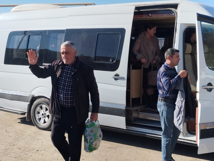 Yurduna qayıdanların sevinci