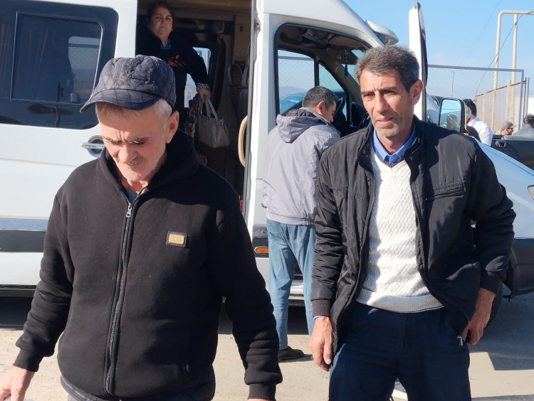 Yurduna qayıdanların sevinci