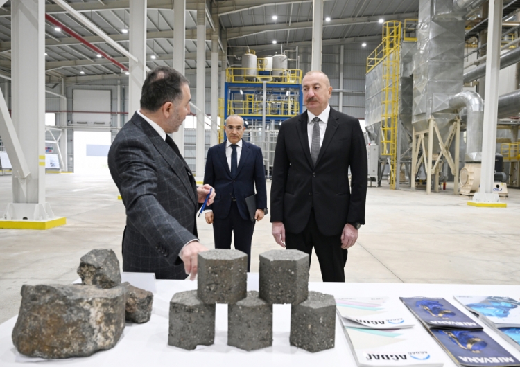 AZWOOL mineral daş yunu zavodunun açılışı olub -