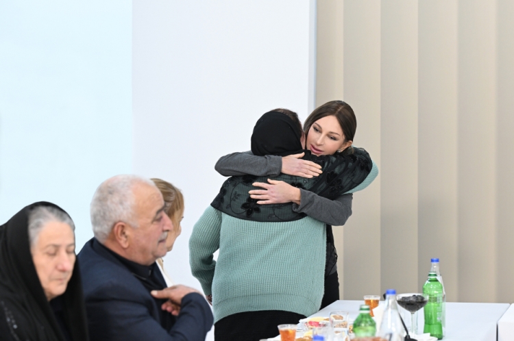 Prezident Ağdamda 2-ci yaşayış kompleksinin açılışında iştirak edib