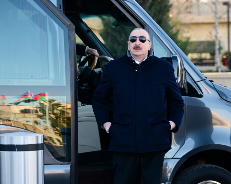 Prezident “Bakı Ağ Şəhər”də -