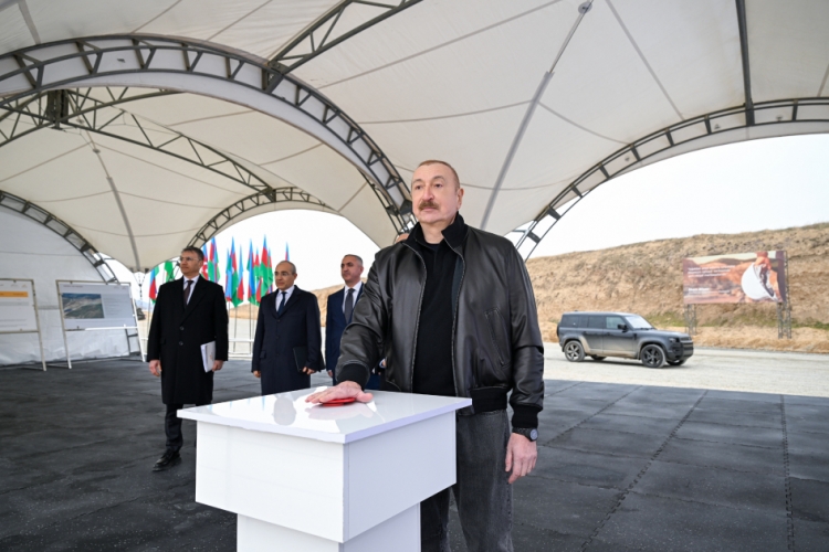 Prezident Ağdərədə “Dəmirli” Filiz Emalı Kompleksinin fəaliyyəti ilə tanış olub