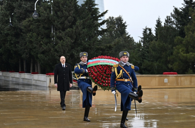 Prezident 20 Yanvar şəhidlərinin xatirəsini yad edib -